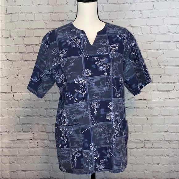 Barco Uniforms Other - 🌸3/$15.00🌸Women’s Barco  Scrub Top